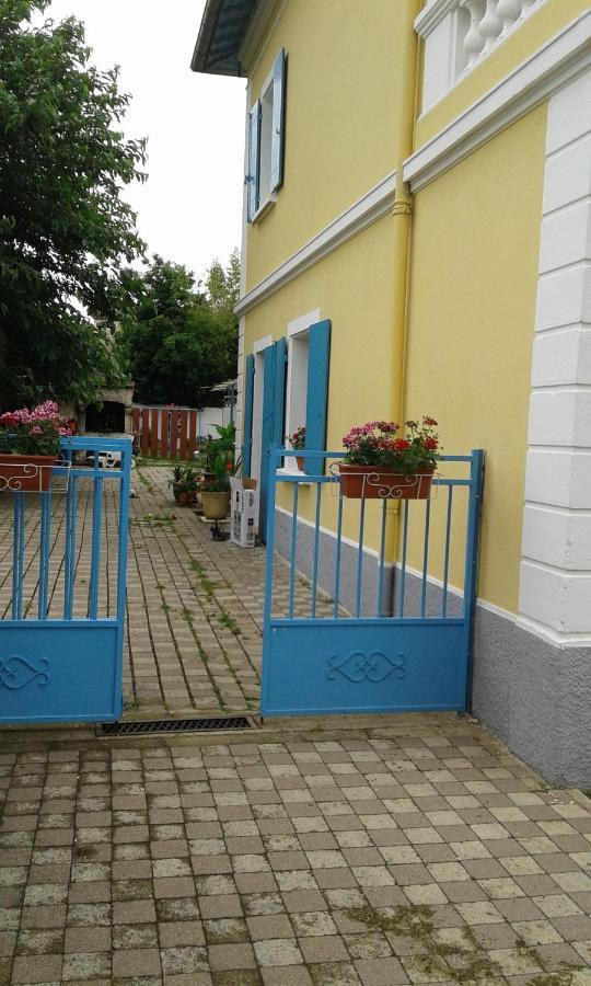 Les Tournesols Appartement Lunel-Viel Buitenkant foto